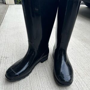 Black Glossy Rain Boots